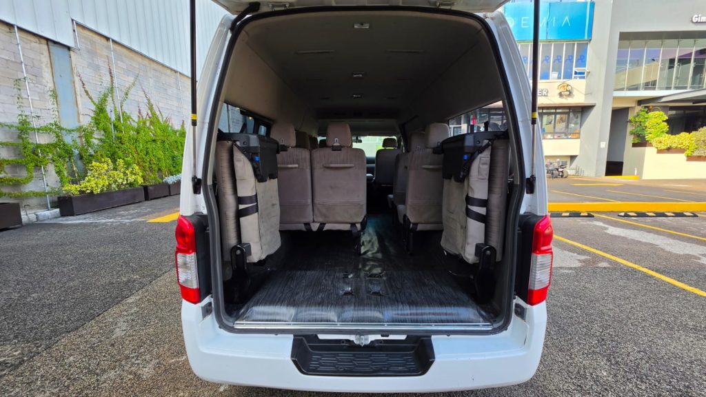 Espacio para equipaje de la Nissan Urvan